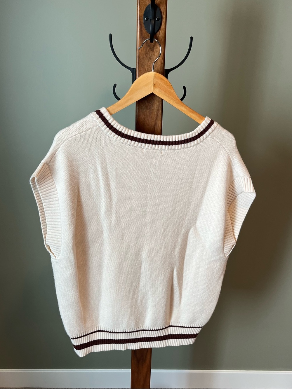 Z SUPPLY - FLETCHER SWEATER VEST CRYSTAL - Picture 5 of 5
